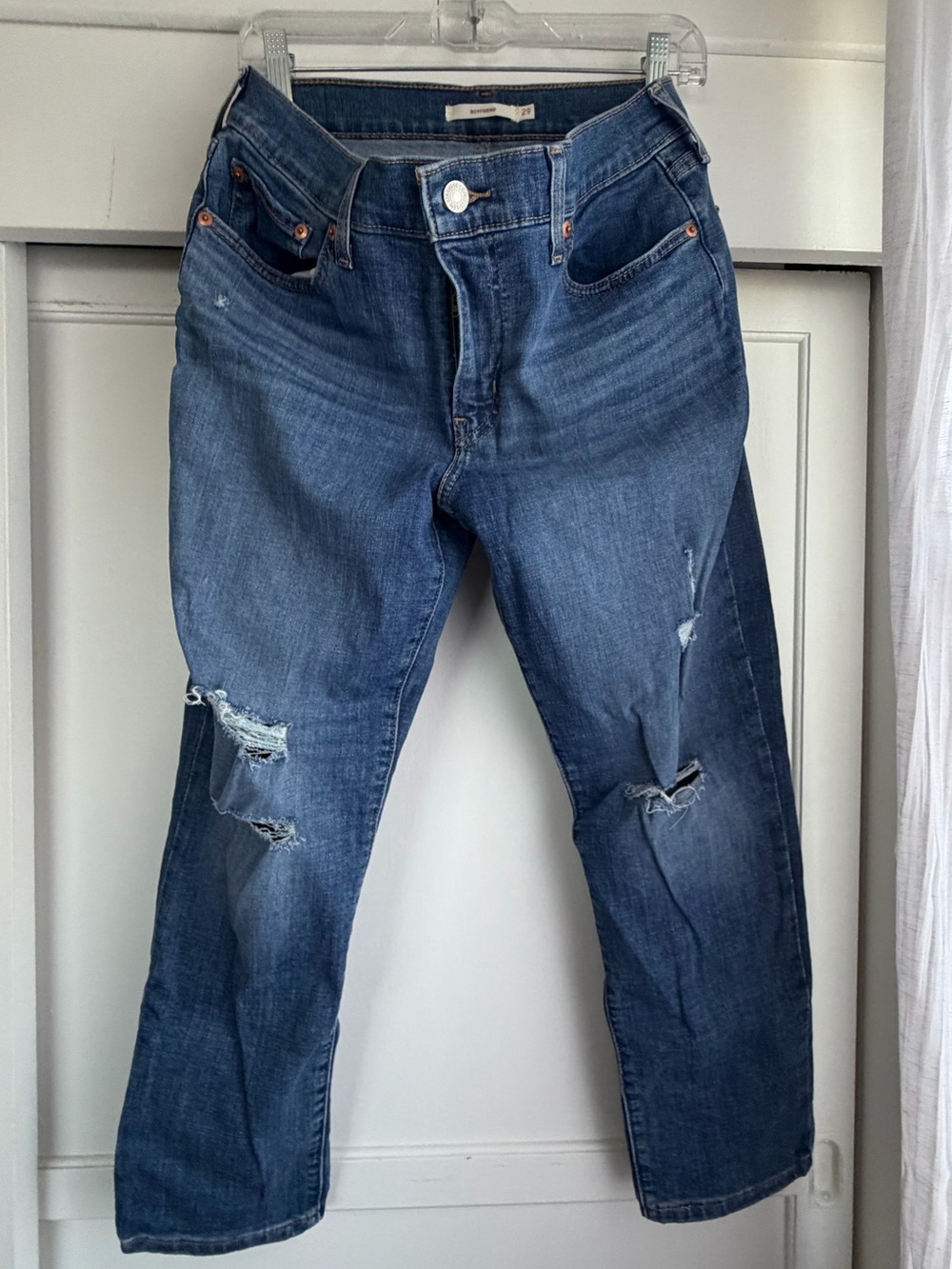 Levi’s Classic Distressed Women's Blue Jeans